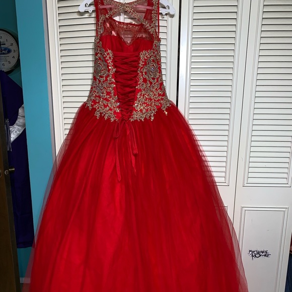Prom dress - Picture 5 of 8